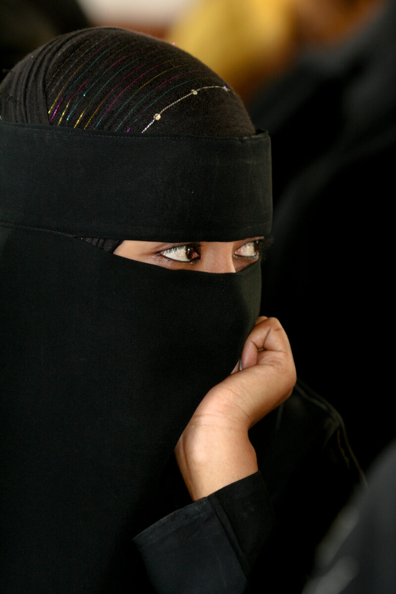 Going Back to School — Muslim women go back to school to study Engish and small business managment at a ADRA sponserd training facility in Yemen — Yemen, wom...