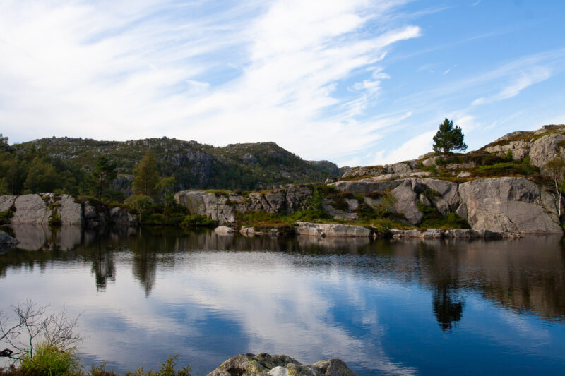 Mountain Lake in Norway — Scenic mountain Lake on the hike to Pulpit Rock in Norway — Norway, Scenic, lake, lakes