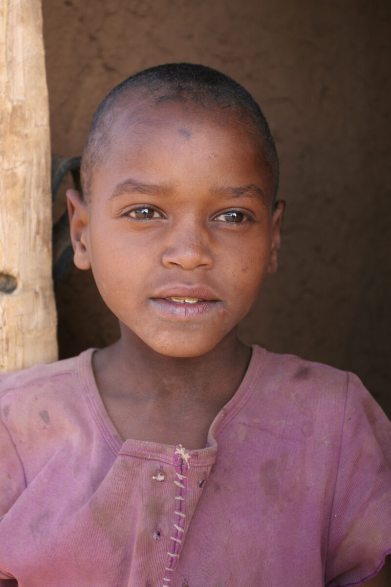 Child in Poverty — Child growing up in poverty in Tanzania — Tanzania, Africa, Poverty, Development, Hanang