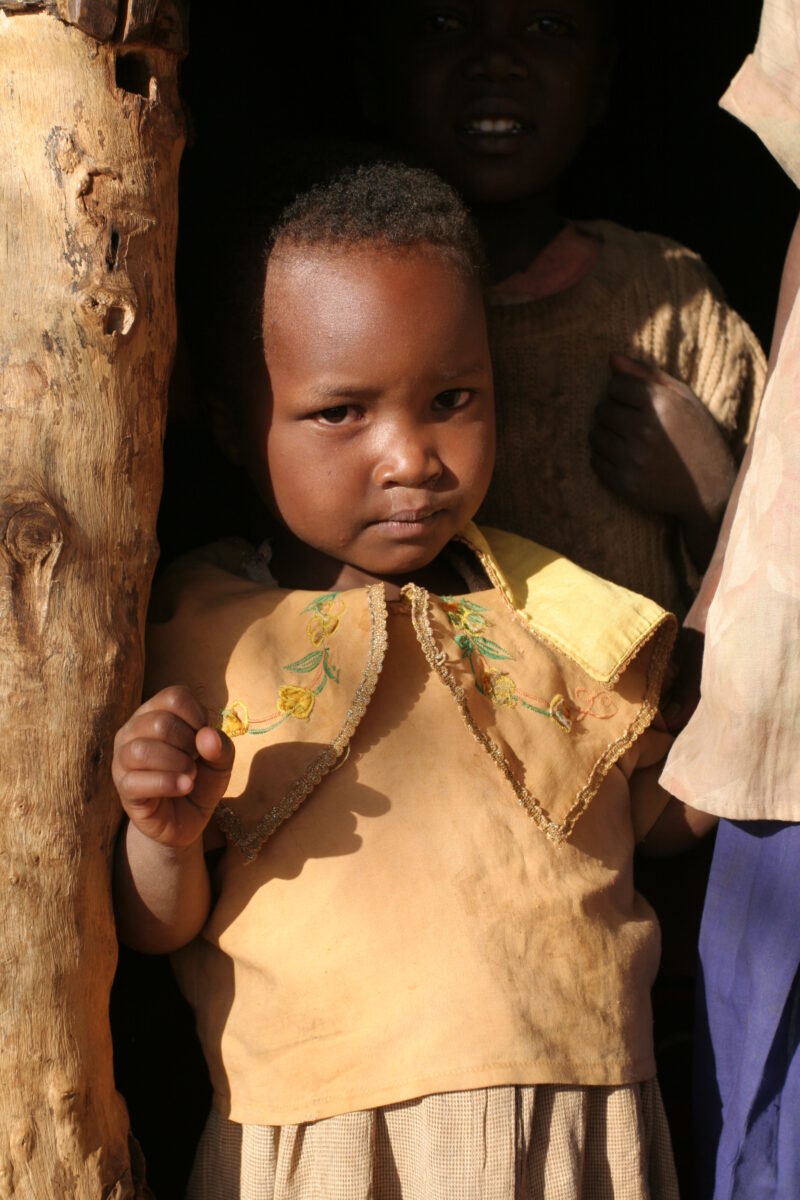 Child in Poverty — Child growing up in poverty in Tanzania — Tanzania, Africa, Poverty, Development, Hanang