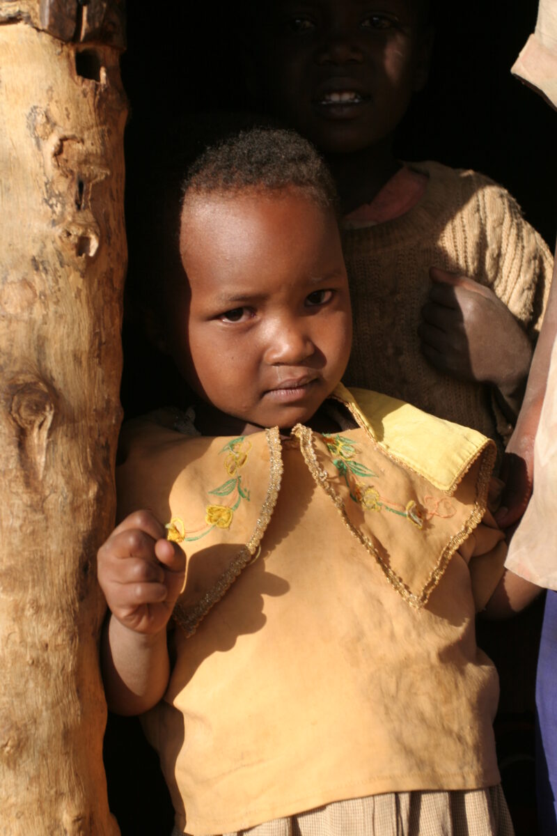 Child in Poverty — Child growing up in poverty in Tanzania — Tanzania, Africa, Poverty, Development, Hanang
