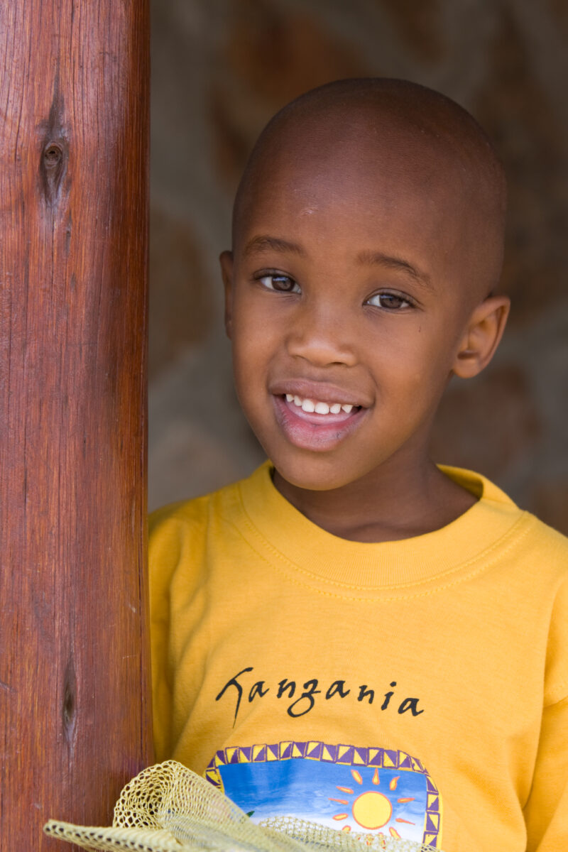 Orphan Babies in Tanzania — Abandoned and orphaned babies, get a new chance at life at a infant orphanage, Cradle of Love, in Usa River, Tanzania — Africa, T...