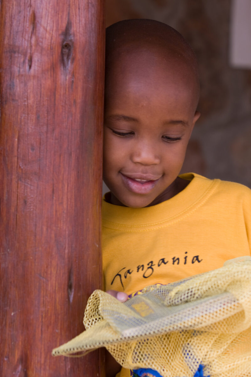 Orphan Babies in Tanzania — Abandoned and orphaned babies, get a new chance at life at a infant orphanage, Cradle of Love, in Usa River, Tanzania — Africa, T...