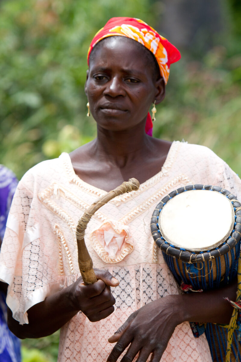 Woman in Burkina Faso — Woman living in a rural village in Burkina faso, Africa — Africa, West Africa, Burkina Faso, poor, poverty