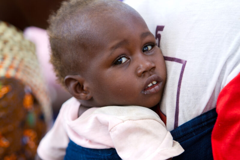Baby in Burkina Faso — Baby living in a remote region of Burkina Faso, Africa — Africa, West Africa, Burkina Faso, poor, poverty