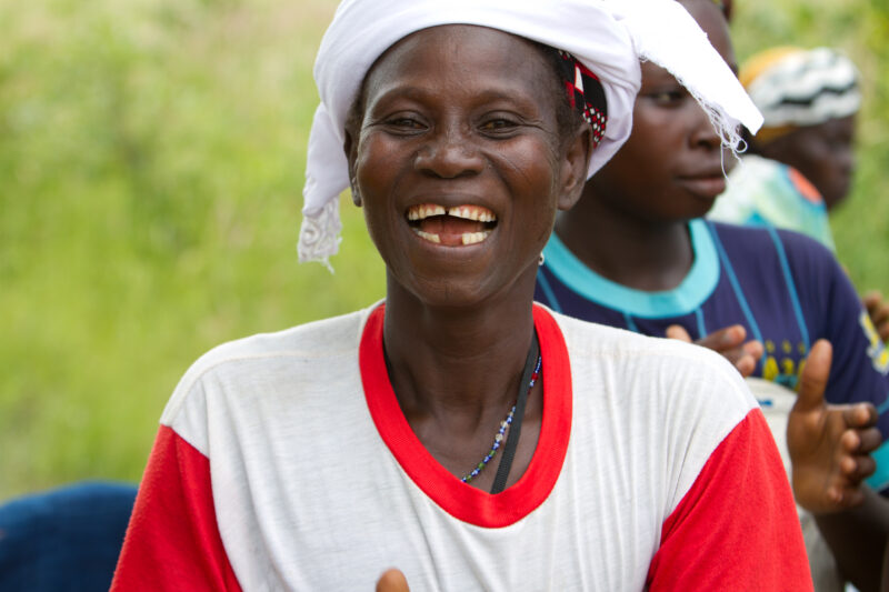Woman in Burkina Faso — Woman living in a rural village in Burkina faso, Africa — Africa, West Africa, Burkina Faso, poor, poverty
