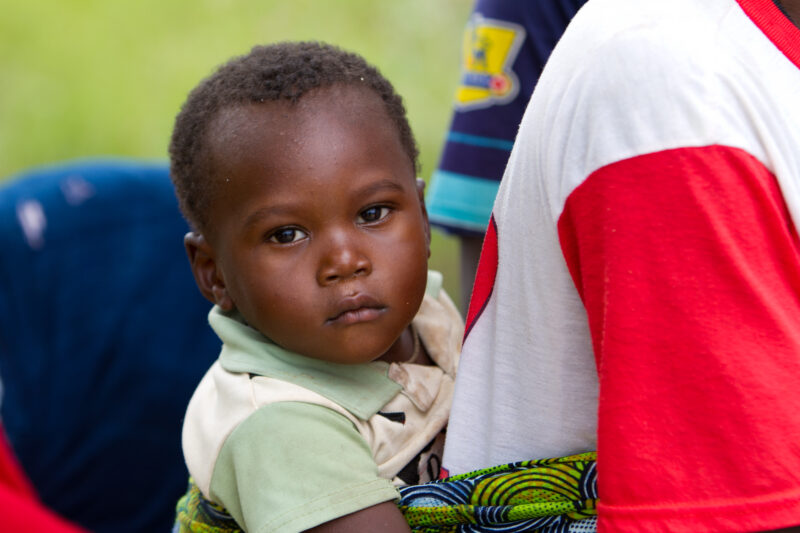 Baby in Burkina Faso — Baby living in a remote region of Burkina Faso, Africa — Africa, West Africa, Burkina Faso, poor, poverty
