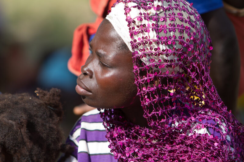 Woman in Burkina Faso — Woman living in a rural village in Burkina faso, Africa — Africa, West Africa, Burkina Faso, poor, poverty