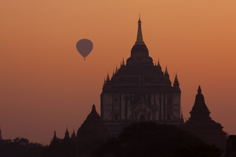 Sunrise in Began — Stock Images of the ancient temples of Bagan in Myanmar — Archaeology, Bagan, Buddhist, Buddhist Temples, Burma