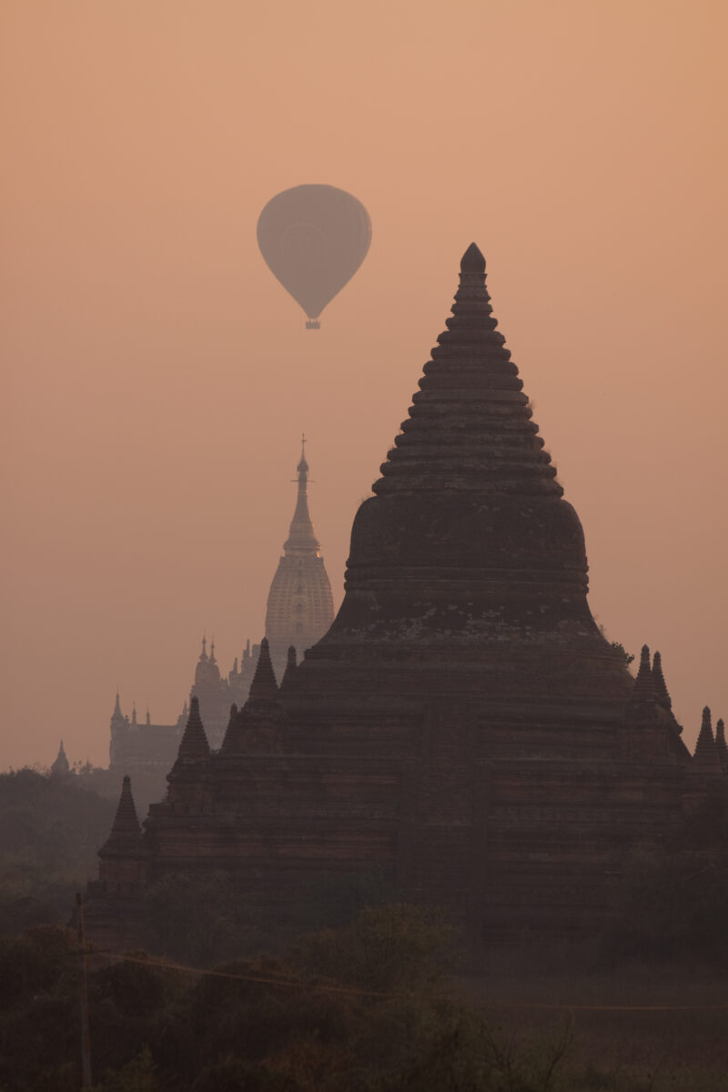 Sunrise in Began — Stock Images of the ancient temples of Bagan in Myanmar — Archaeology, Bagan, Buddhist, Buddhist Temples, Burma