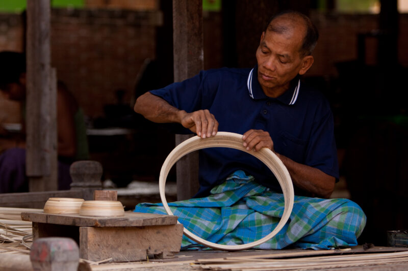 Myanmar — Working in a craft production center in Bagan, making souvenirs for tourists. — Burma, Myanmar, crafts, tourism, work