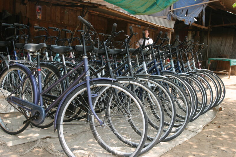 Bicycle shop in Cambodia — Bicycycles lined up for sale at a shop in cambodia — Cambodia, bicycles, cycle shop