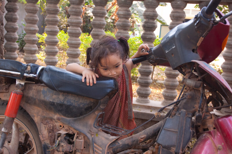 Girl in Cambodia — Stock Imgae of young girl growing up in poverty in rural Cambodia — Cambodia, Khmer, girl, girls, children child
