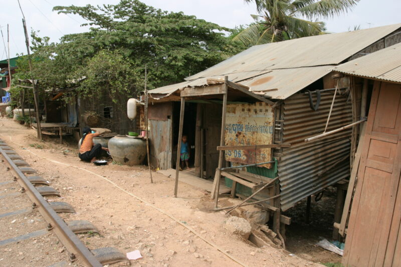 Houses in Cambodia — Stock image of typical housing of rural poor in Cambodia — Cambodia, poor, poverty, housing, houses