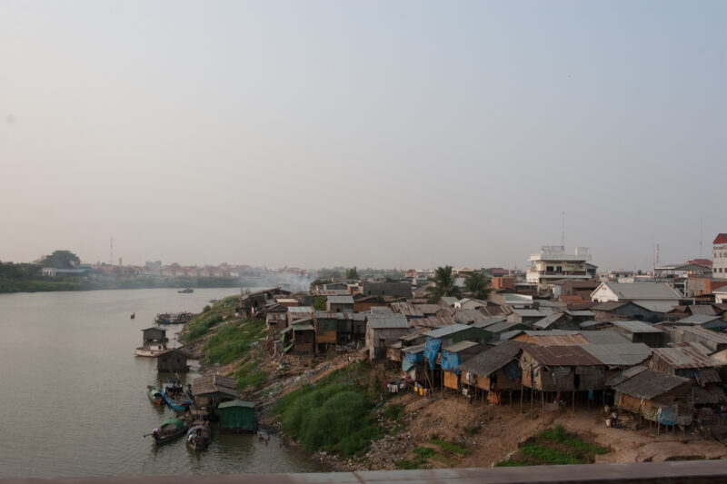 Houses in Cambodia — Stock image of typical housing of rural poor in Cambodia — Cambodia, poor, poverty, housing, houses