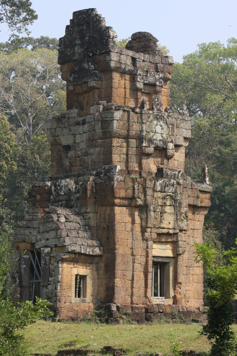Angkor Wat in Cambodia — Stock image of the temple ruins of Angkor Wat complex near Siem Reap, Cambodia — Cambodia, Angkor Wat, Siem Reap, temple, temple ruins