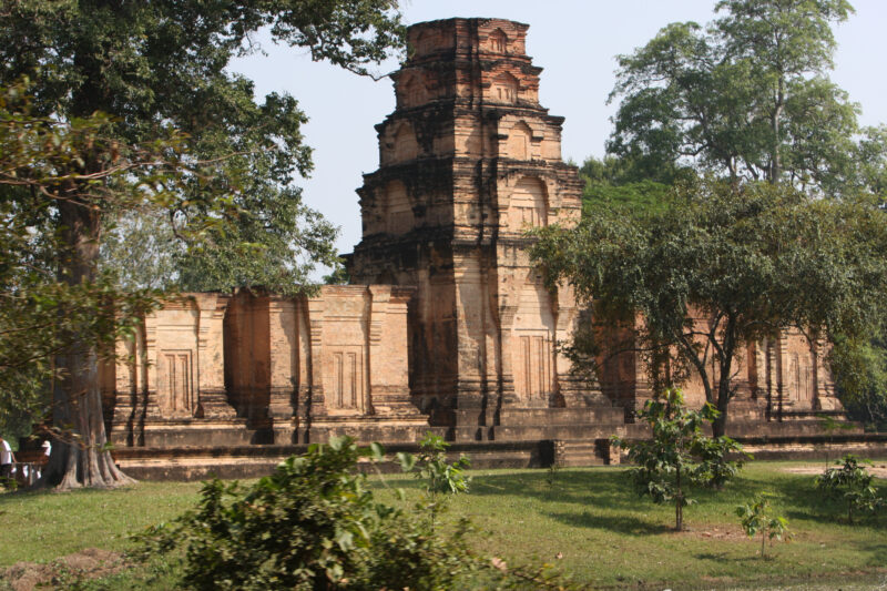 Angkor Wat in Cambodia — Stock image of the temple ruins of Angkor Wat complex near Siem Reap, Cambodia — Cambodia, Angkor Wat, Siem Reap, temple, temple ruins
