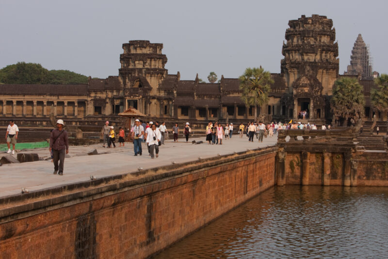 Angkor Wat in Cambodia — Stock image of the temple ruins of Angkor Wat complex near Siem Reap, Cambodia — Cambodia, Angkor Wat, Siem Reap, temple, temple ruins