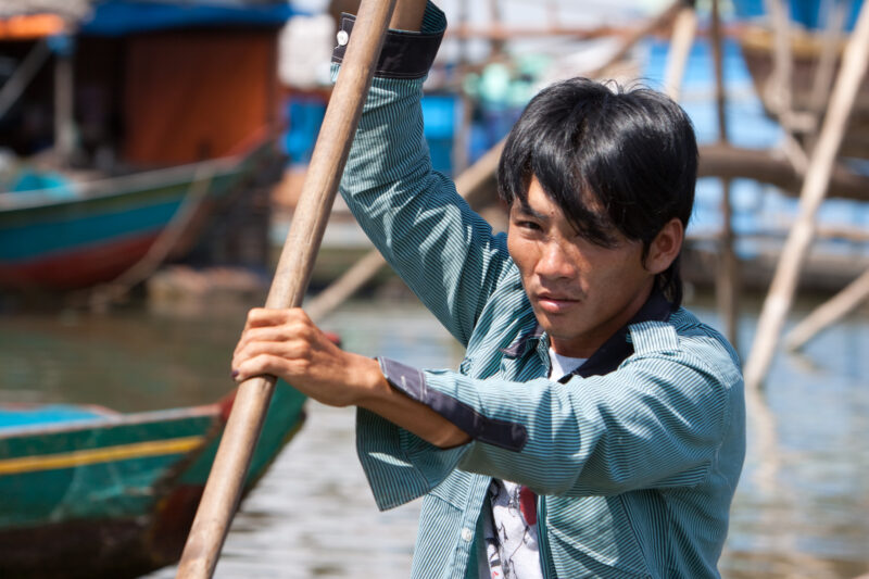 Life on Tonle Sap Lake in Cambodia — Stock Images of people living in a floating village on Tonle Sap Lake, Cambodia — Cambodia, poverty, tonle sap Lake, flo...