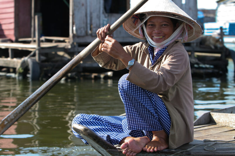 Life on Tonle Sap Lake in Cambodia — Stock Images of people living in a floating village on Tonle Sap Lake, Cambodia — Cambodia, poverty, tonle sap Lake, flo...