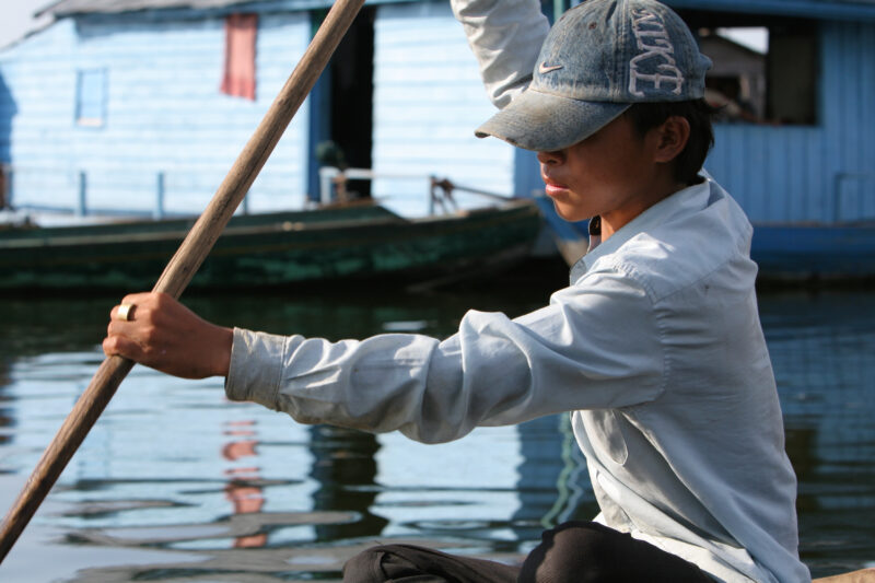 Life on Tonle Sap Lake in Cambodia — Stock Images of people living in a floating village on Tonle Sap Lake, Cambodia — Cambodia, poverty, tonle sap Lake, flo...