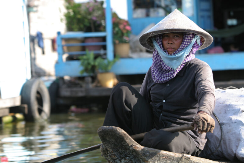 Life on Tonle Sap Lake in Cambodia — Stock Images of people living in a floating village on Tonle Sap Lake, Cambodia — Cambodia, poverty, tonle sap Lake, flo...