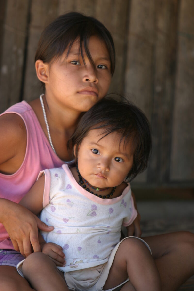 Amerindian Baby in Peru — Stock image of Amerindian baby of the Shipibo ethnic group living in Peru — Peru, ADRA, Poverty, baby, babies