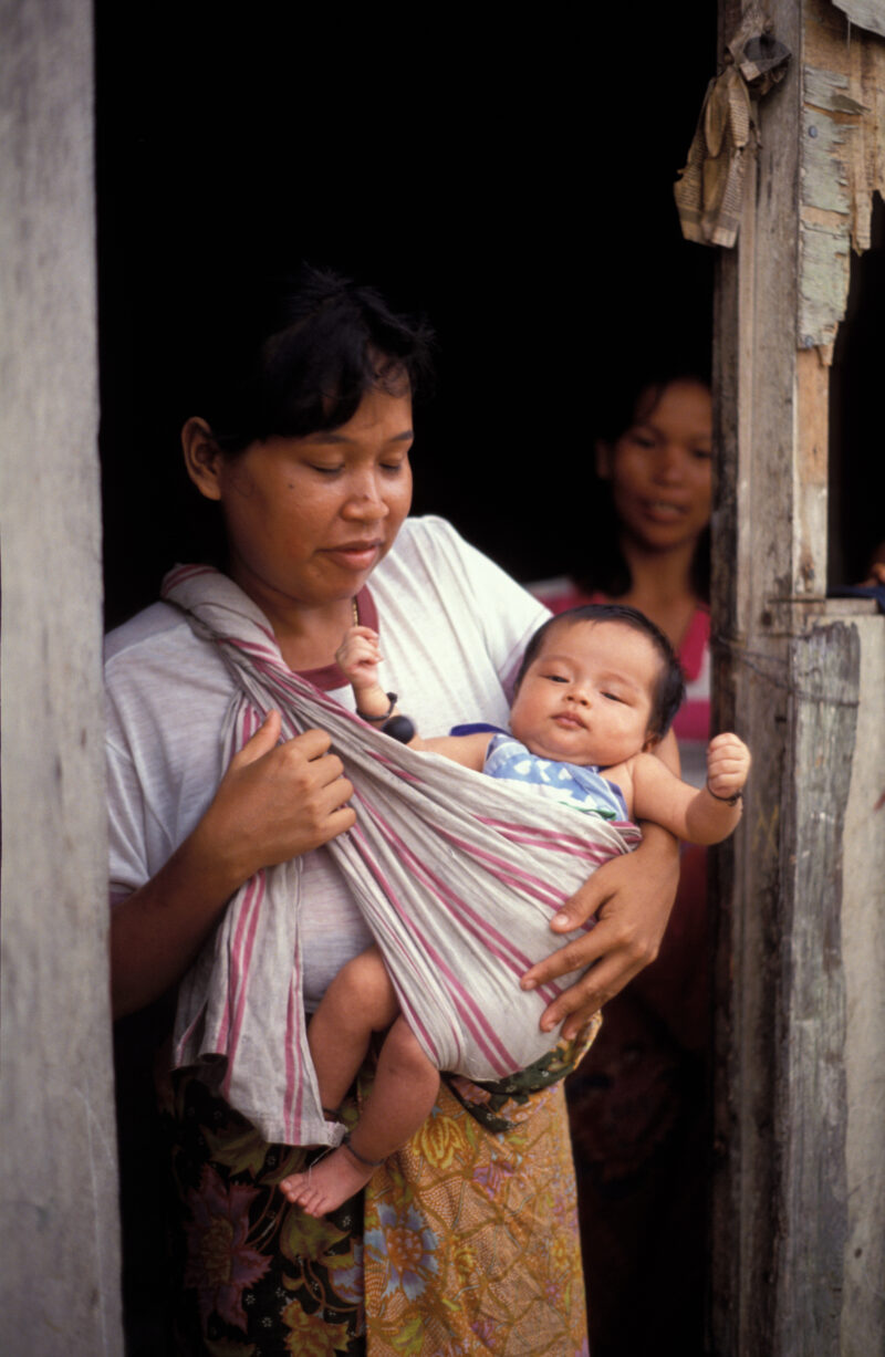 Baby in Sabah — Baby growing up in Ethnic Minority village in Sabah, Malaysia — Babies, baby, mother, mothers, Sabah