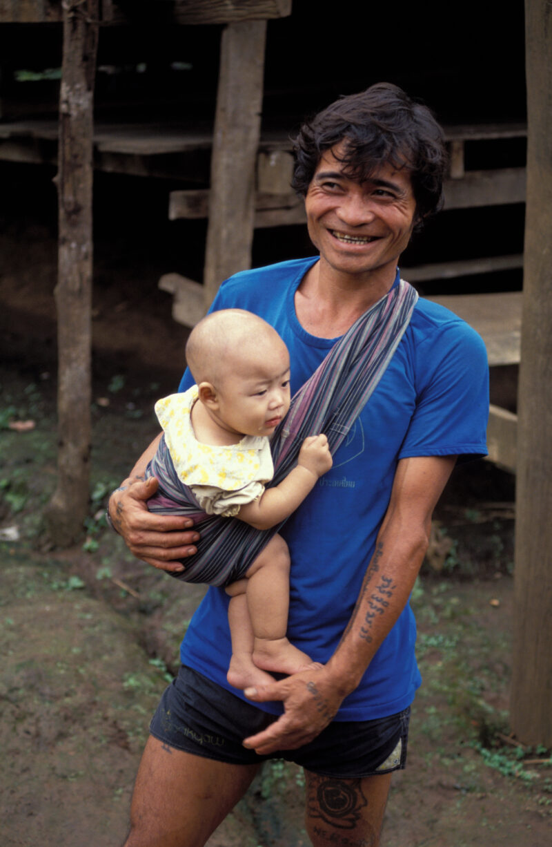 Baby in Sabah — Baby growing up in Ethnic Minority village in Sabah, Malaysia — Men, dad, dads, children, babies