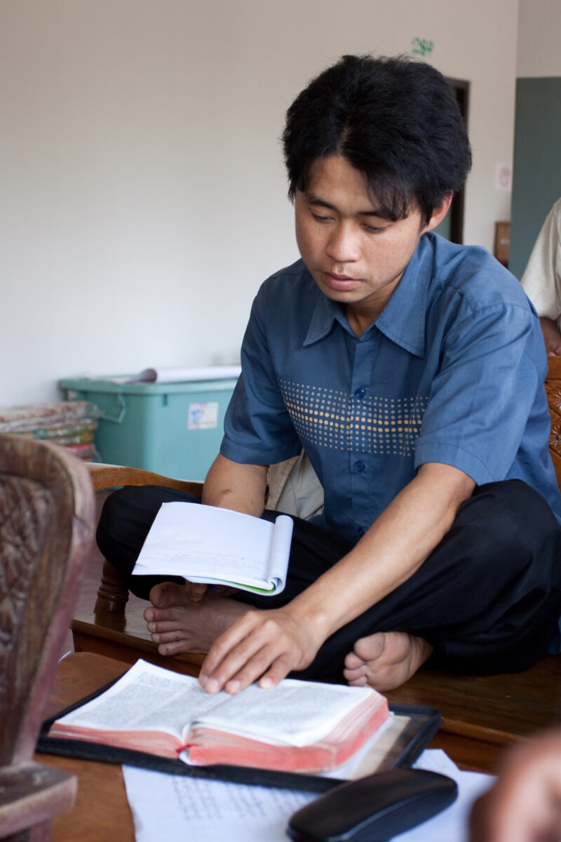 Bible Study in Burma — Stock image of a Chirstian Studying Bible in Myanmar — Christian, Myanmar, Burma, Bible, Bible Study