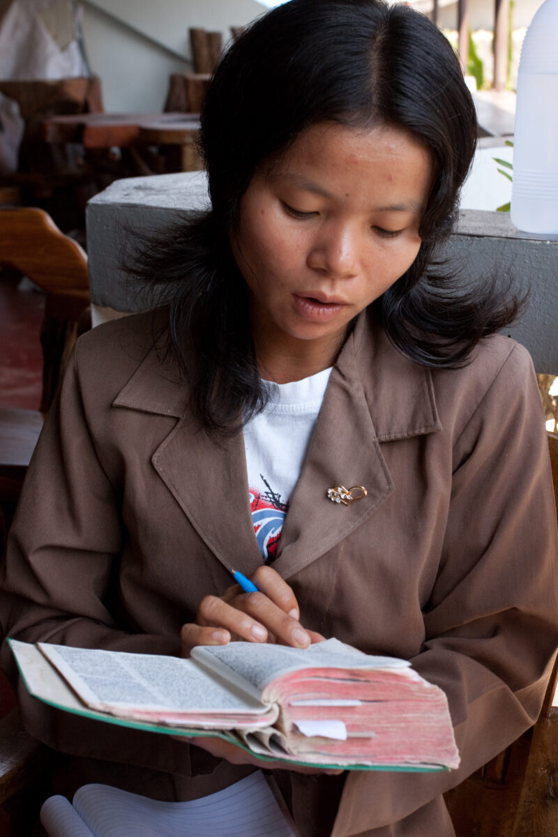Bible Study in Burma — Stock image of a Chirstian Studying Bible in Myanmar — Christian, Myanmar, Burma, Bible, Bible Study