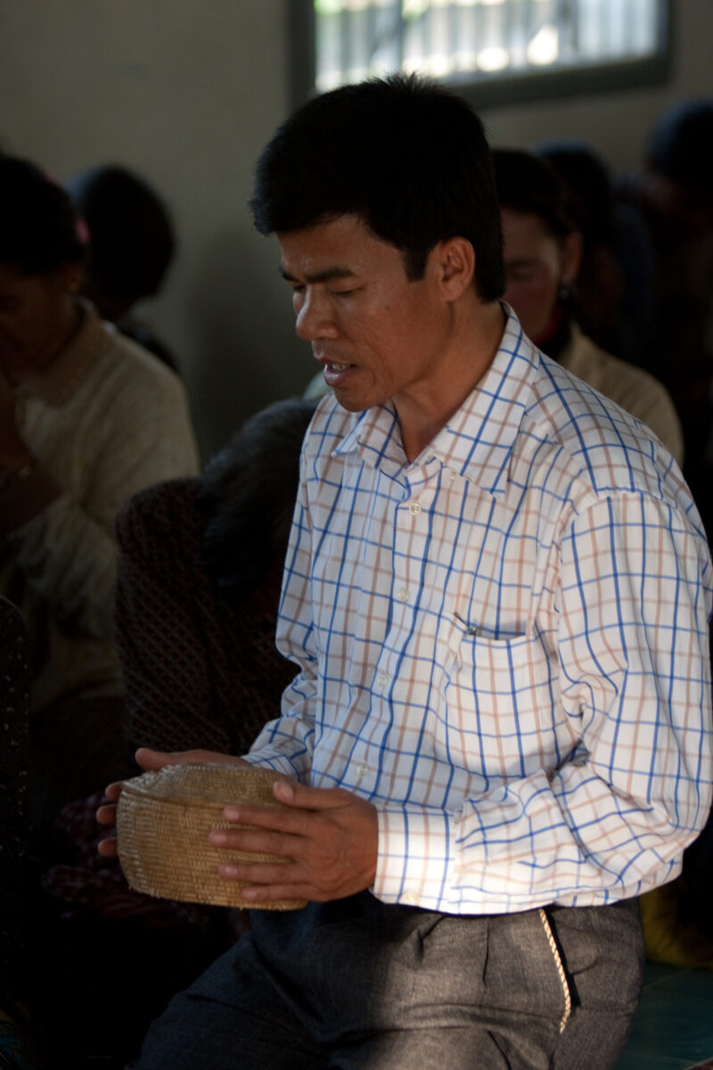 Christians in Cambodia — Seventh-day Adventist Christians in the Buddhist country of Cambodia, worship God in their simple church — Cambodia, Christian, pray...