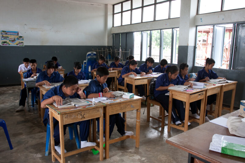 Classroom in Thailand — Young girls getting an education in Thailand, with the help of scholarships from ADRA — Thailand, School, education, learning, students