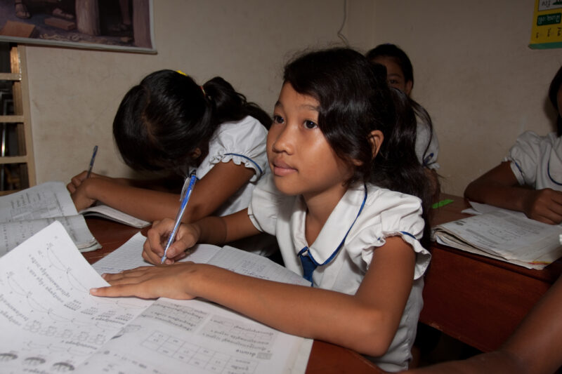 Students in School in Cambodia — Stock Images of young students at a school in Phnom Penh, Cambodia — Cambodia, School, schools, education, learning