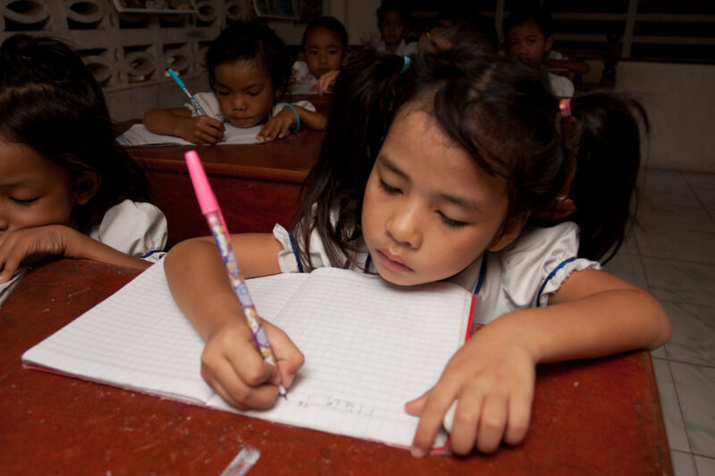 Students in School in Cambodia — Stock Images of young students at a school in Phnom Penh, Cambodia — Cambodia, School, schools, education, learning