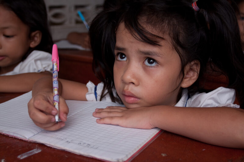 Students in School in Cambodia — Stock Images of young students at a school in Phnom Penh, Cambodia — Cambodia, School, schools, education, learning