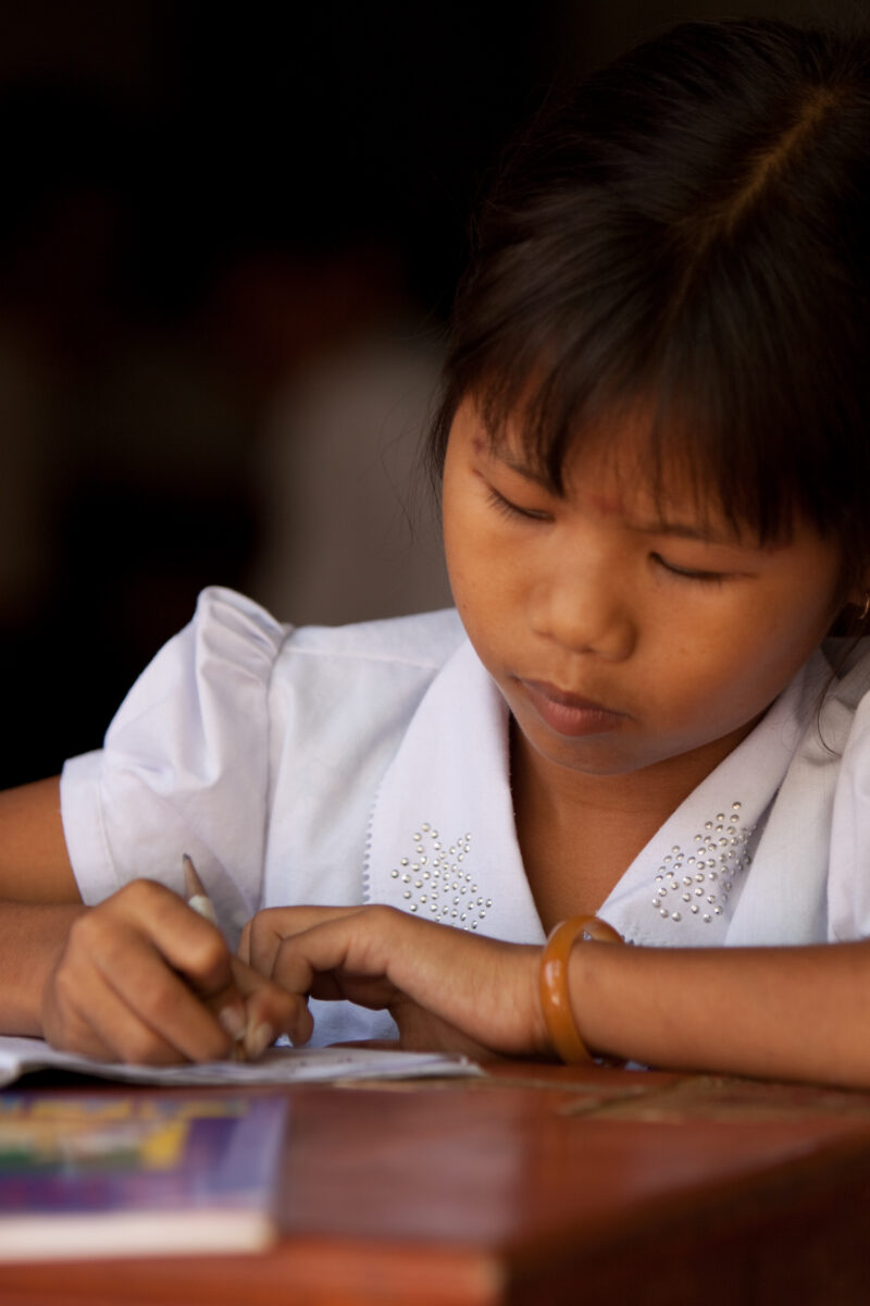 Students in School in Cambodia — Stock Images of young students at a school in Phnom Penh, Cambodia — Cambodia, School, schools, education, learning