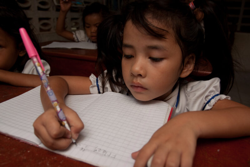 Students in School in Cambodia — Stock Images of young students at a school in Phnom Penh, Cambodia — Cambodia, School, schools, education, learning