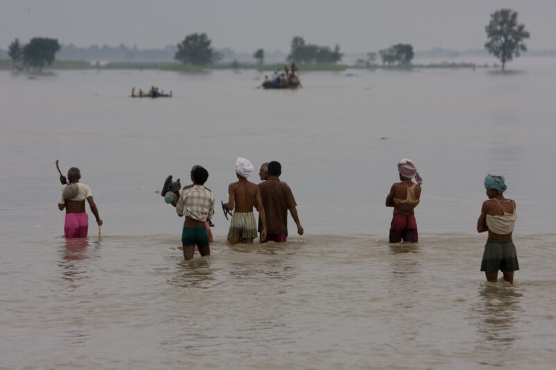 Flooding in Nepal India — Stock Images of the September 2008 monsoon flooding in South-eastern Nepal and northern India — Asia, Nepal, Flood, floods, disaster