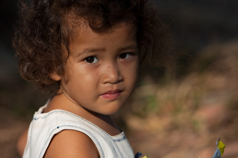 Gril in Cambodia — Stock Image of girl living in poverty in rural Cambodia — Cambodia, poverty, poor, girls, girl