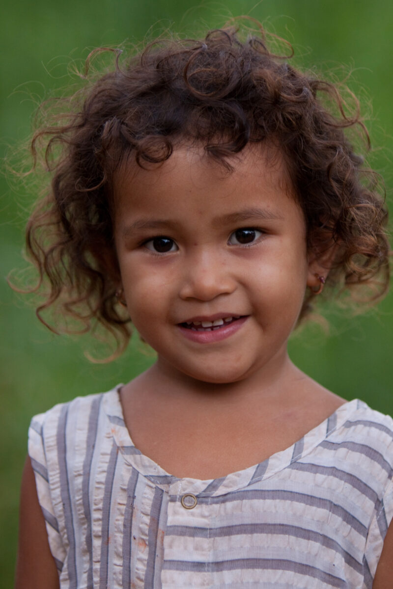 Gril in Cambodia — Stock Image of girl living in poverty in rural Cambodia — Cambodia, poverty, poor, girls, girl