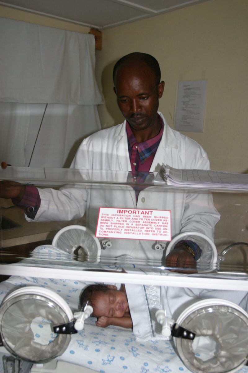 Baby in Incubator in Rwanda — Stock image of hospital/clinic in Rwanda, Africa — Rwanda, Africa, health, hospital, sick