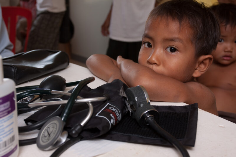 Stock Images of a Floating Village in Cambodia — Stock Images of people living in a floating village on Tonle Sap Lake, Cambodia — Cambodia, Health, medical,...
