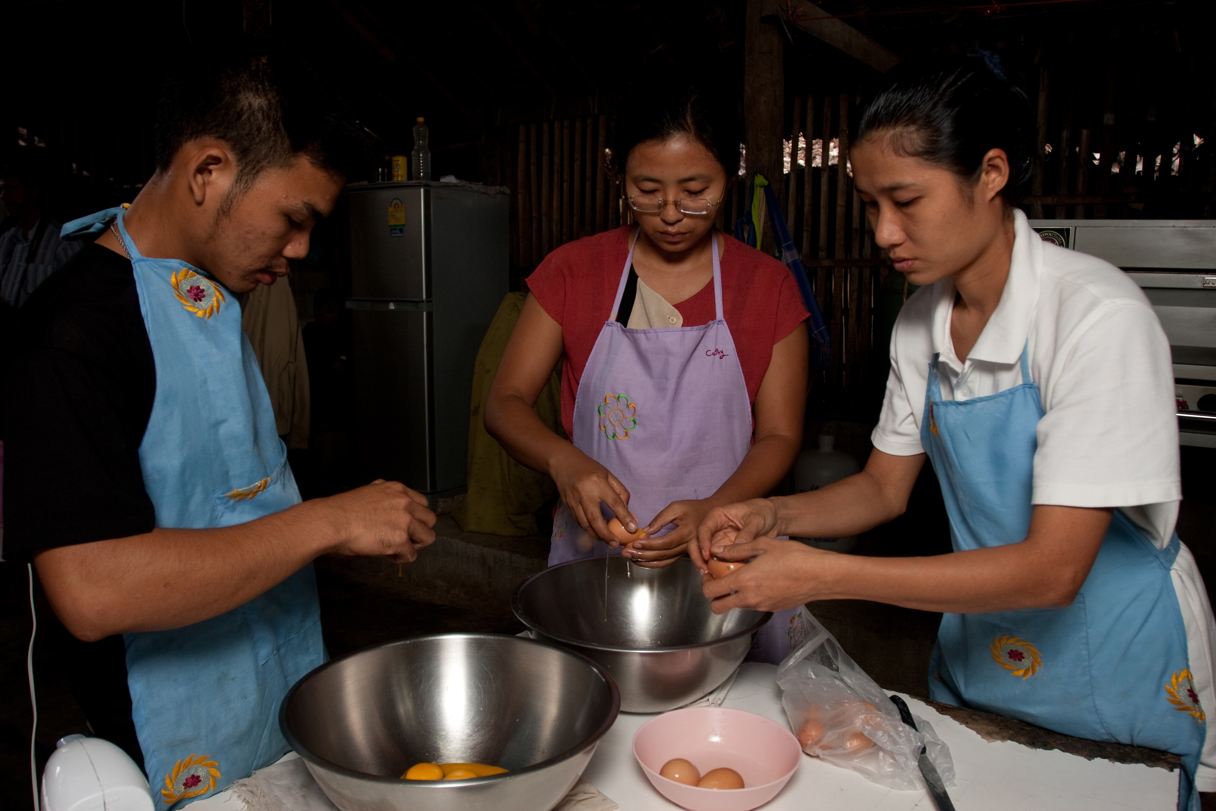 Learning Cooking Skills in Thailand