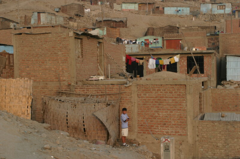 Poor Housing District of Lima Peru — Stock Image of houses in one of the poor districts near Lima Peru — ADRA, Peru, Poverty, houses, homes