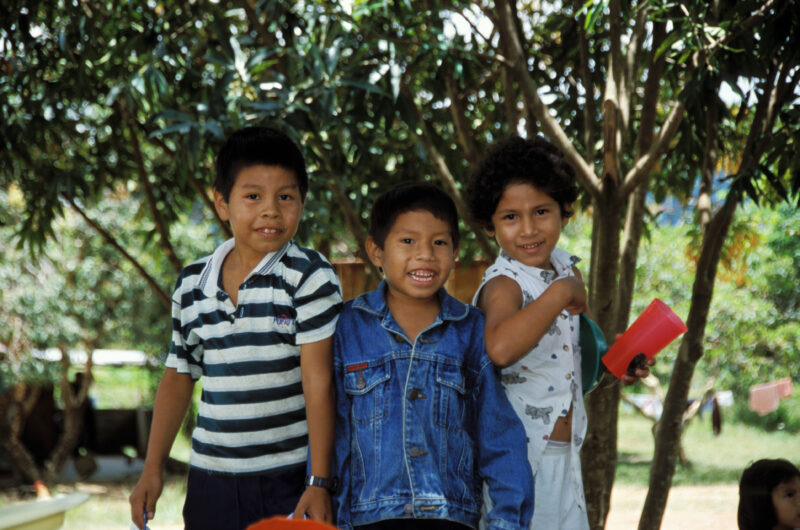 Children in Venezuela — Children of an Amerindian ethnic group in Venezuela — Venezuela