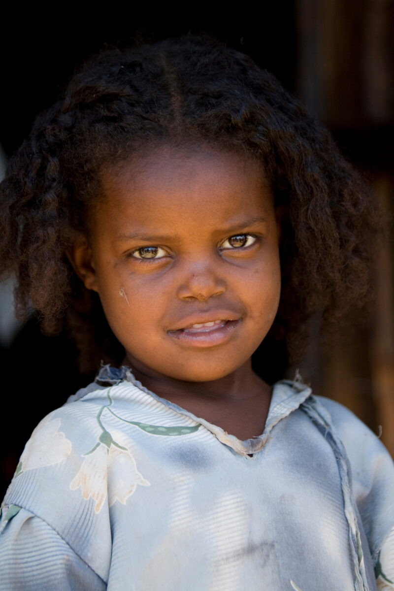 Girl in Ethiopia — Stock Image of a young girl in rural Ethiopia — Ethiopia, Africa, African, Africans, Ethiopian