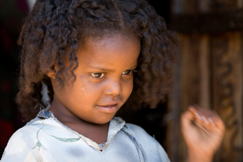 Girl in Ethiopia — Stock Image of a young girl in rural Ethiopia — Ethiopia, Africa, African, Africans, Ethiopian