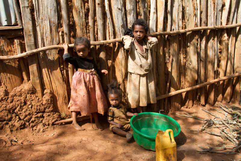 Child in Poverty in Ethiopia — Stock image of a child growing up in poverty in Ethiopia — Ethiopia, Africa, African, Africans, Ethiopian