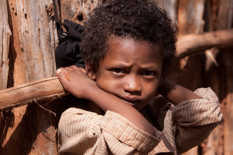 Child in Poverty in Ethiopia — Stock image of a child growing up in poverty in Ethiopia — Ethiopia, Africa, African, Africans, Ethiopian